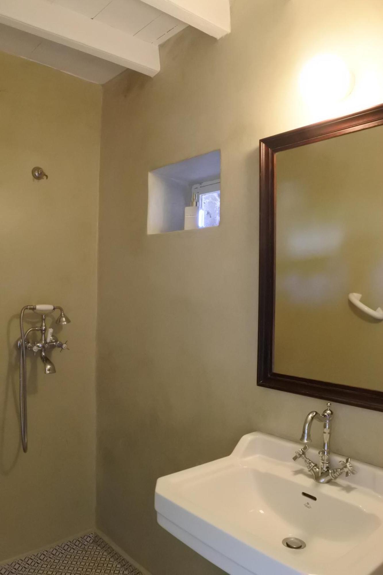 Archontiko Angelou Hotel Alinda  Bilik gambar